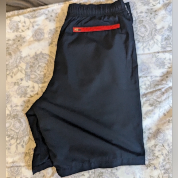 Lacoste men's athletic shorts - Picture 4 of 7